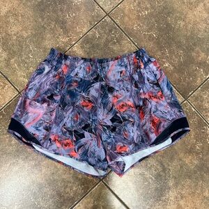 LULULEMON hotty hot shorts 5" inseam